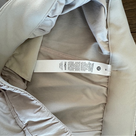 Lululemon Cinchable Waist High Rise Woven Short - Picture 6 of 6